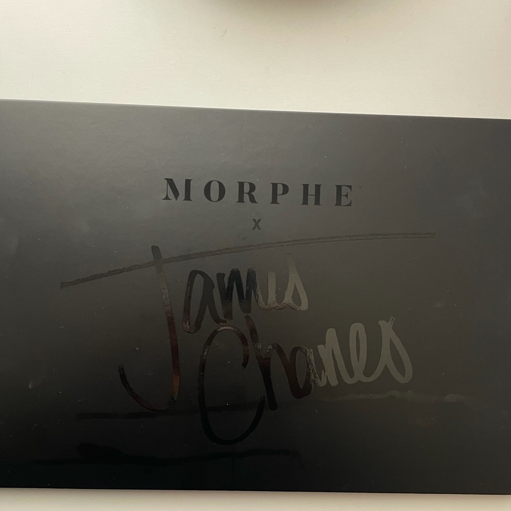 JAMES CHARLES X MORPHE PALETTE